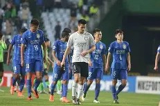 开云体育登录-强强对话！两支豪强争夺胜利的激烈战役()