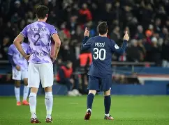 开云app-关于皇家马德里主场迎战巴黎圣日耳曼，谁将笑到最后？的信息  第1张