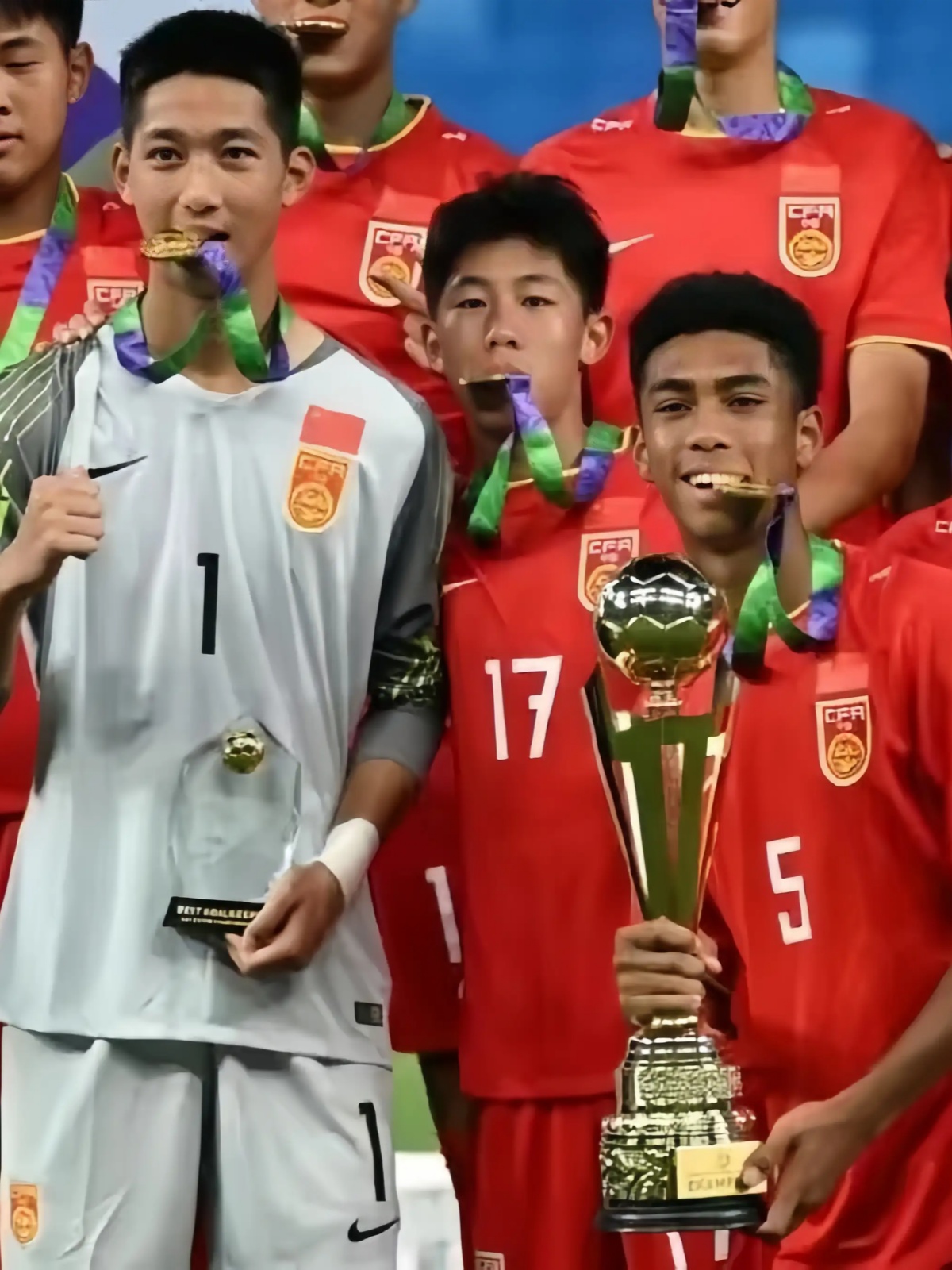 开云体育登录-国际足球赛场上，中国队实力抢镜()  第2张