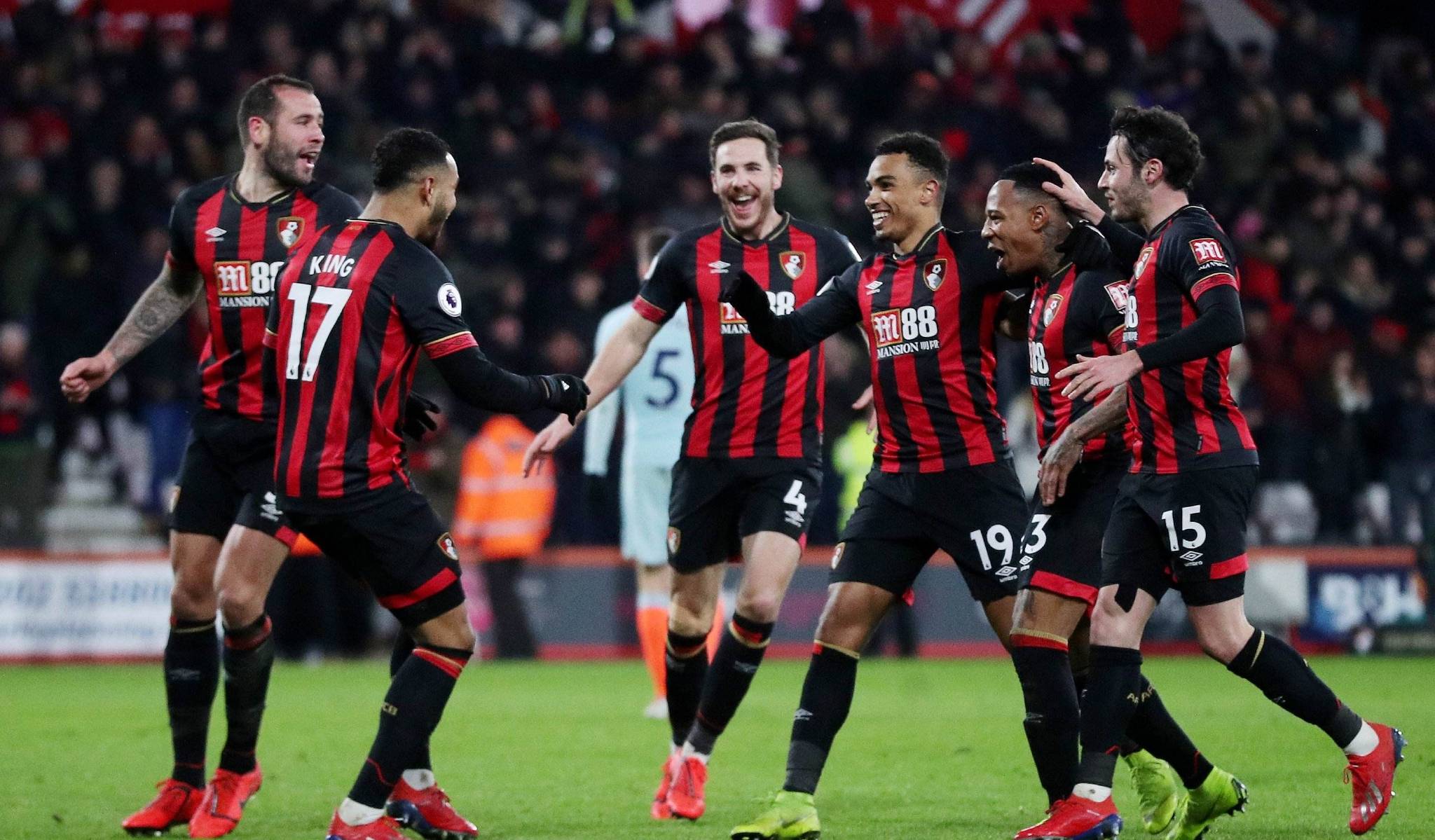 开云体育下载-不畏艰难，球队客场战胜对手名列前茅()  第2张