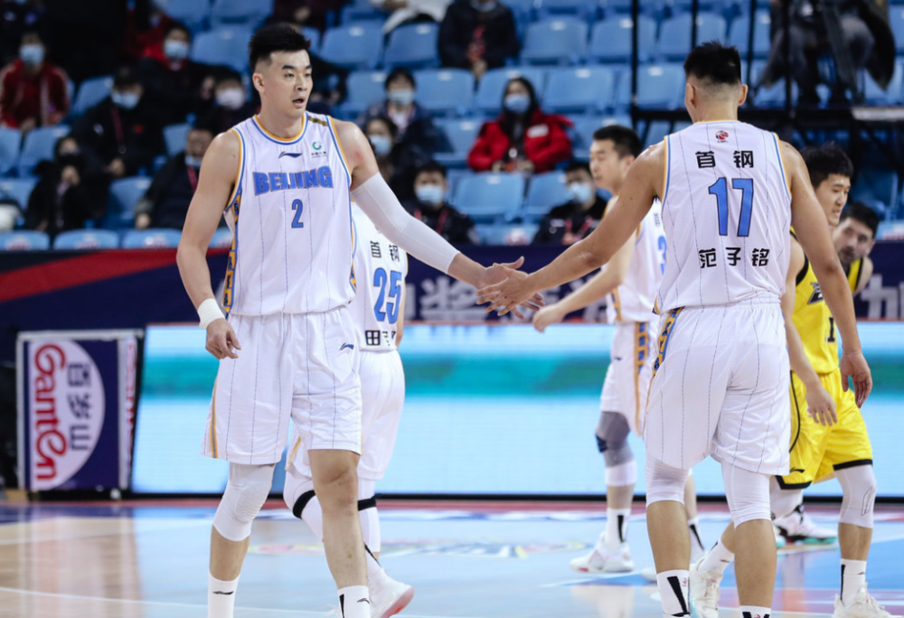 开云app-湖南郴州队全队奋勇杀入对手内线，勇夺胜利()  第2张