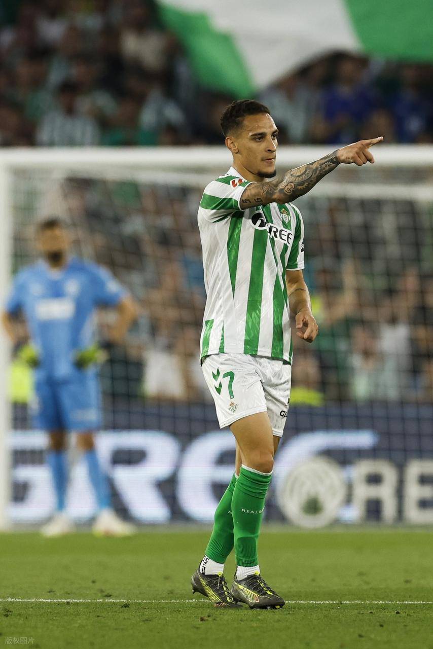 开云官方在线-贝蒂斯成为新晋升班马，球队上演逆袭传奇！()  第2张