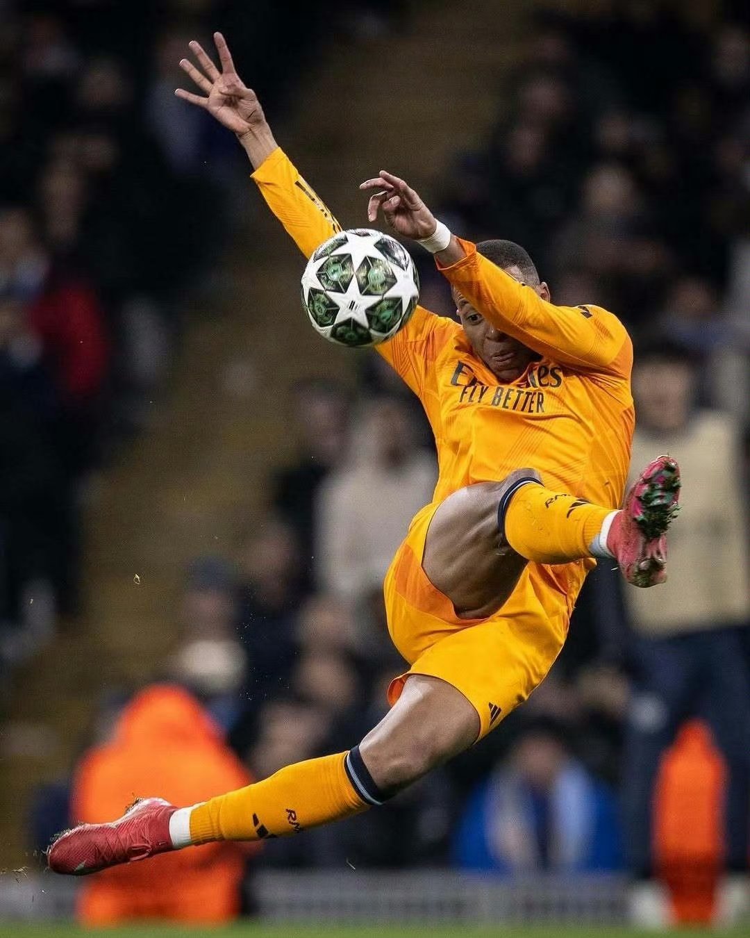 开云体育入口-皇马前锋连续进球，积极备战下一轮比赛！()  第1张