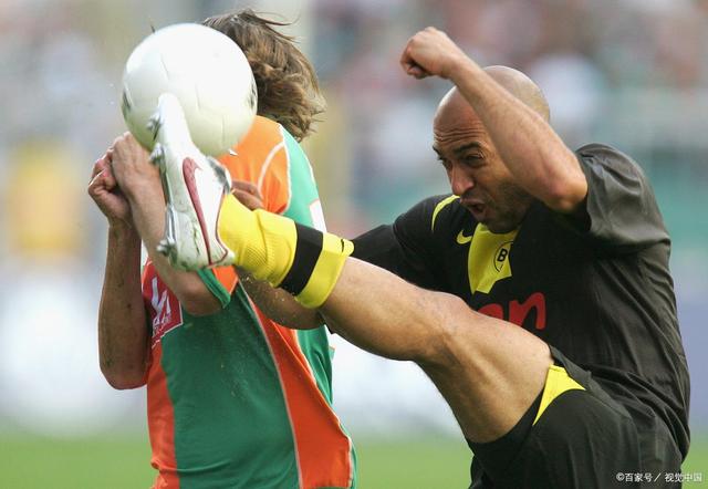 开云体育下载-沙尔克遭遇意外失利，德甲榜首位置动摇()  第2张