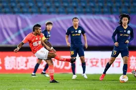 kaiyun sports-苏宁主场逼平申花，继续在中超中游位置()  第1张