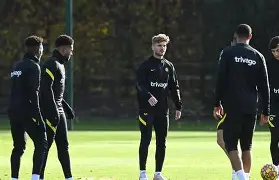 开云体育登录-球员伤病困扰，球队备战应对挑战()  第2张