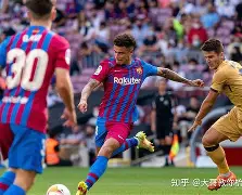 开云体育sports-法兰克福客场逼平奥格斯堡，战绩略显不及()  第2张