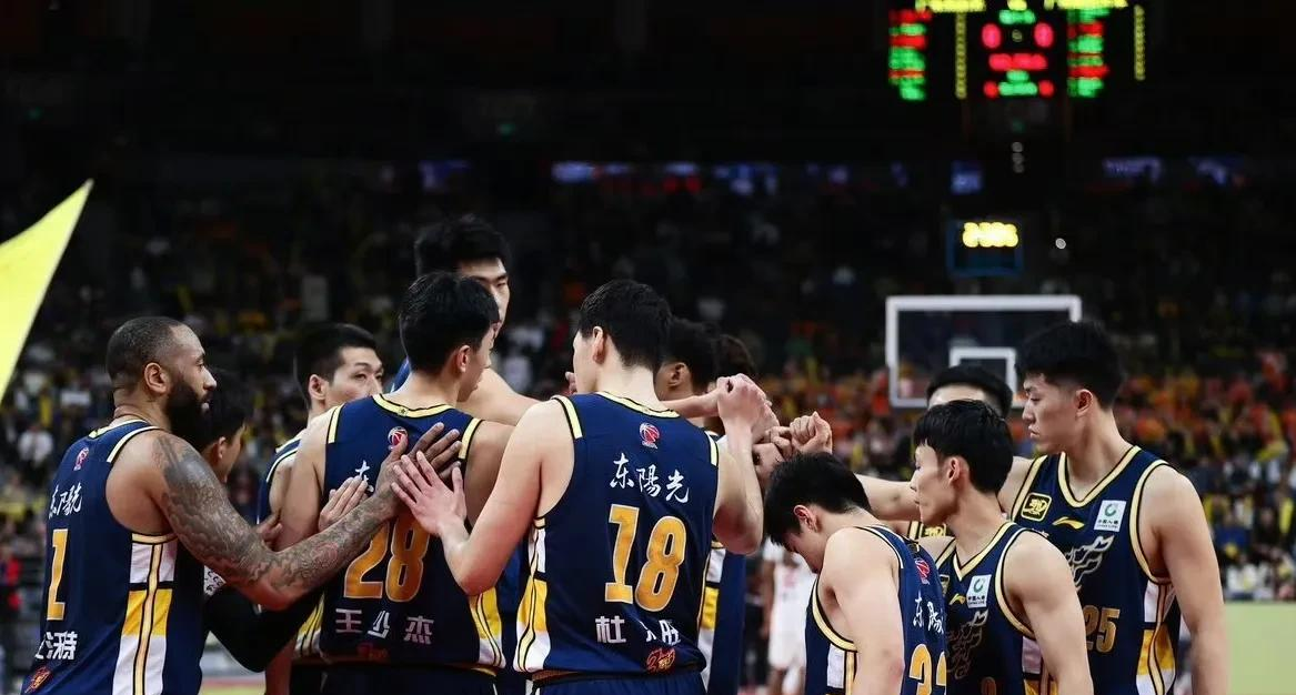 开云体育官网-广东男篮获得一方认可，被看好赛季成绩()  第2张